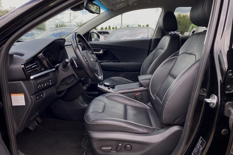 Продам Kia Niro 64 кВт Макс. комплектація 2020 года в Львове