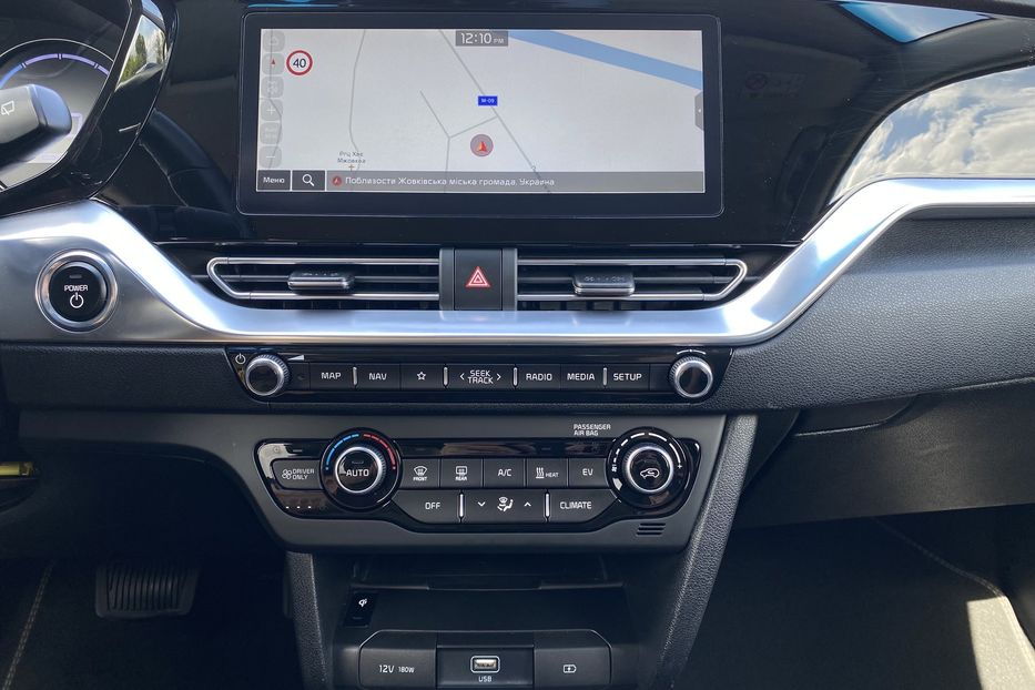 Продам Kia Niro 64 кВт Макс. комплектація 2020 года в Львове