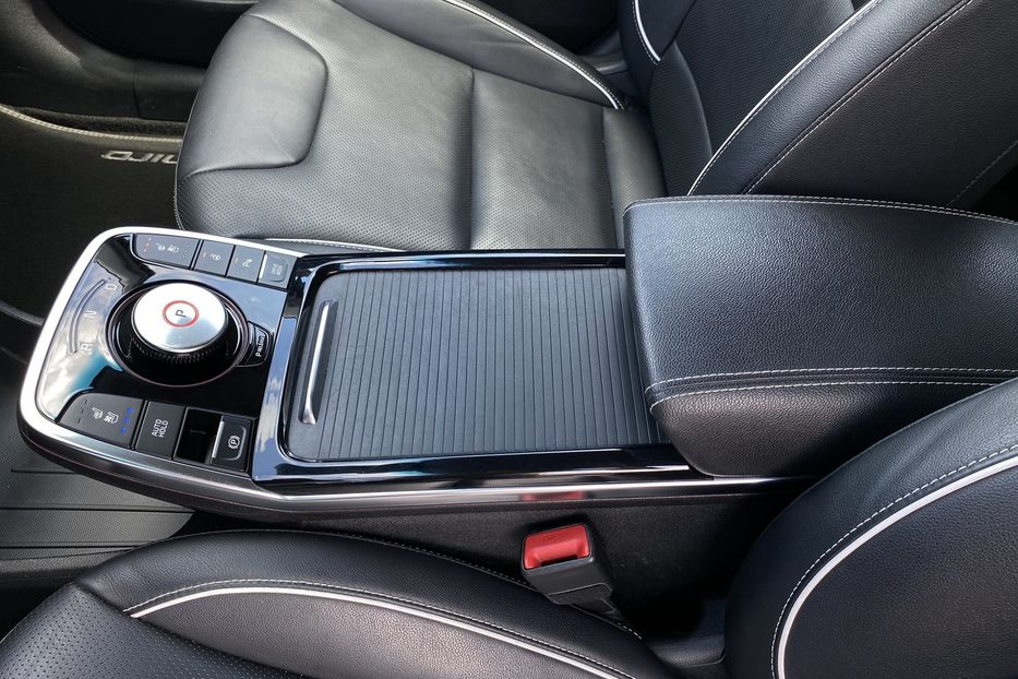 Продам Kia Niro 64 кВт Макс. комплектація 2020 года в Львове