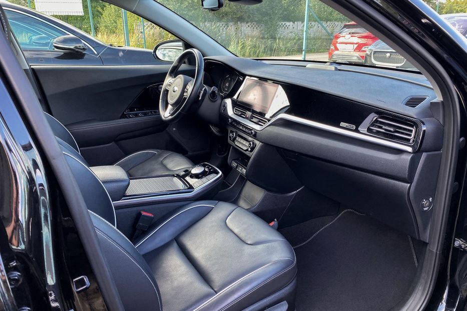 Продам Kia Niro 64 кВт Макс. комплектація 2020 года в Львове