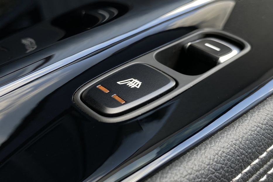 Продам Kia Niro 64 кВт Макс. комплектація 2020 года в Львове