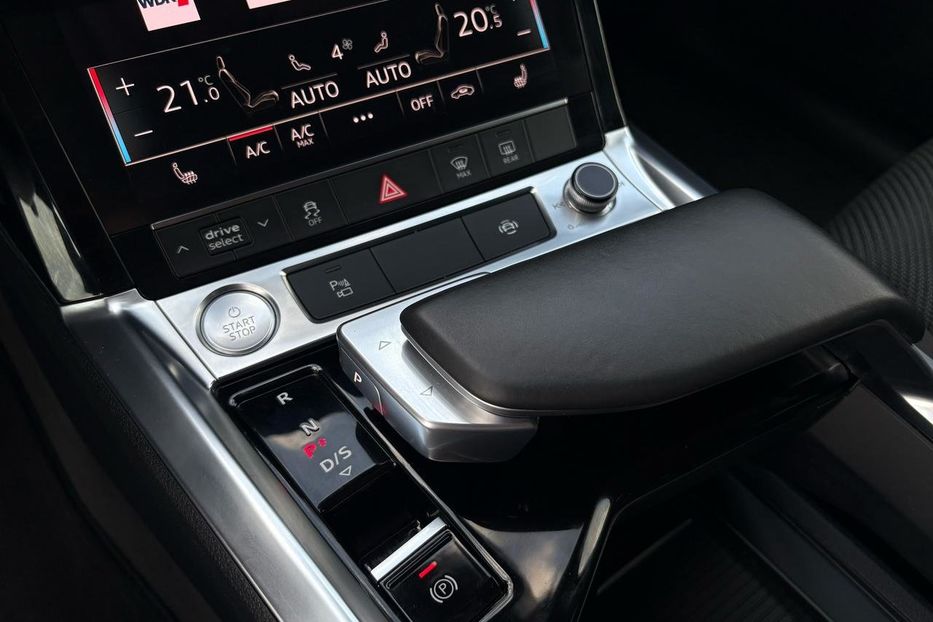 Продам Audi E-Tron 300 kW (409 PS) LED NAV KLIM 2020 года в Львове