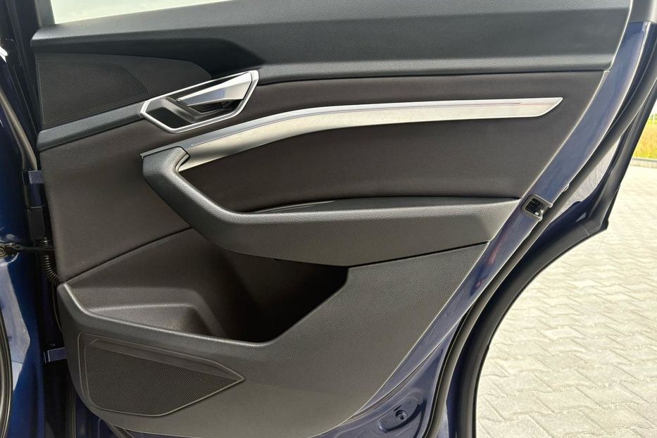 Продам Audi E-Tron 300 kW (409 PS) LED NAV KLIM 2020 года в Львове