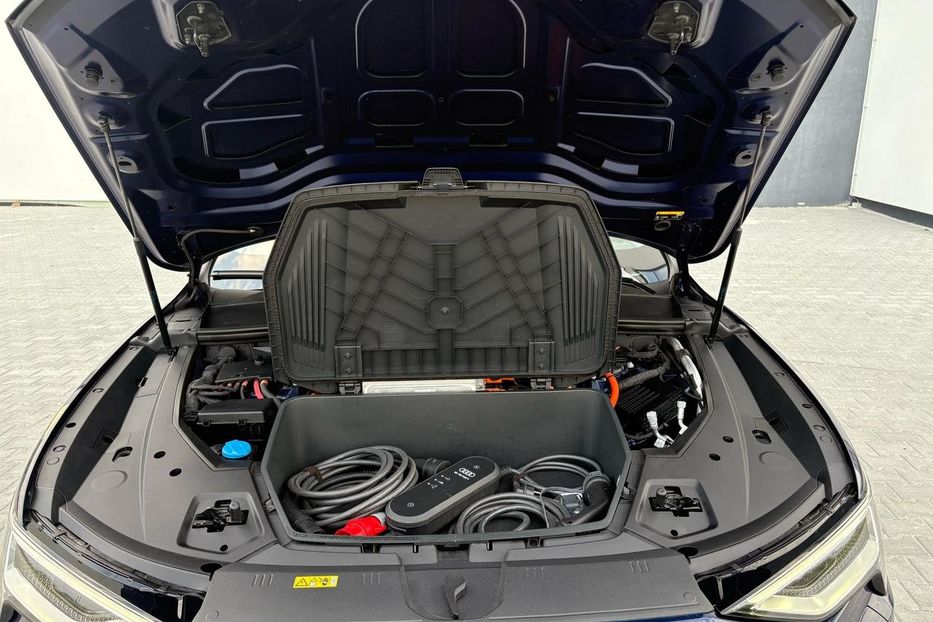 Продам Audi E-Tron 300 kW (409 PS) LED NAV KLIM 2020 года в Львове