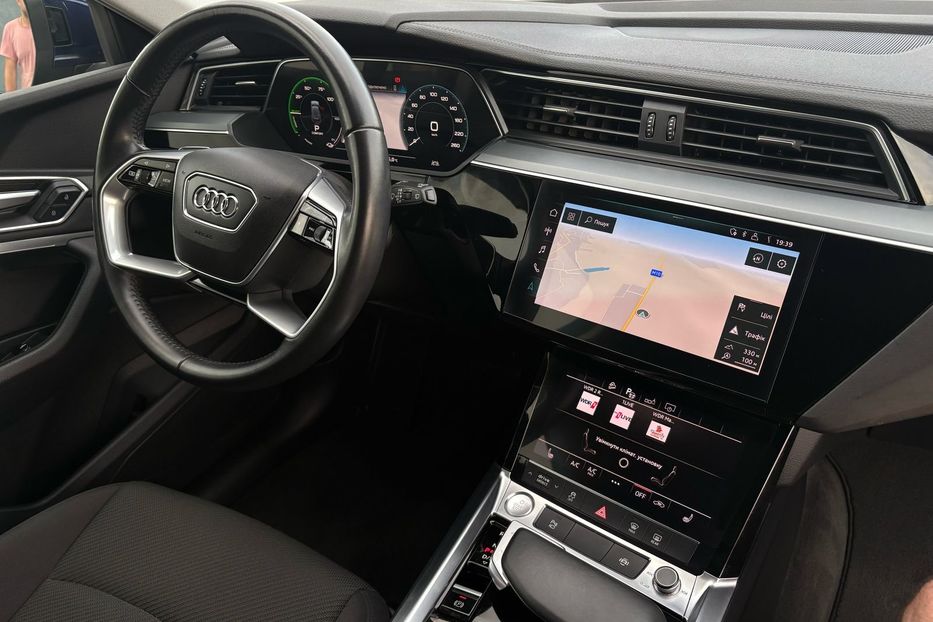 Продам Audi E-Tron 300 kW (409 PS) LED NAV KLIM 2020 года в Львове