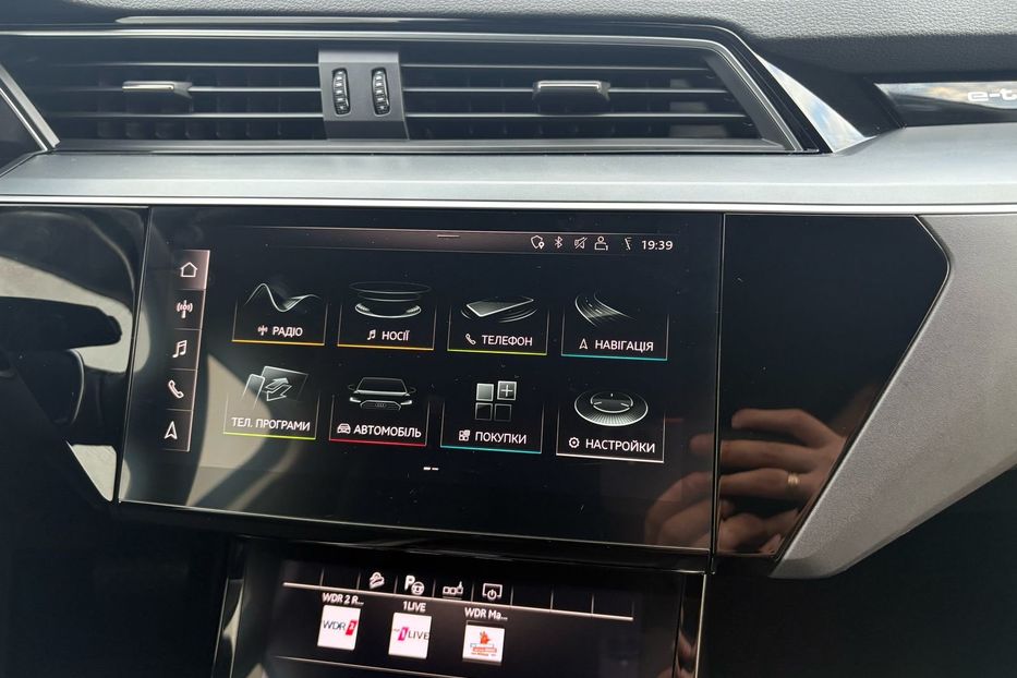 Продам Audi E-Tron 300 kW (409 PS) LED NAV KLIM 2020 года в Львове