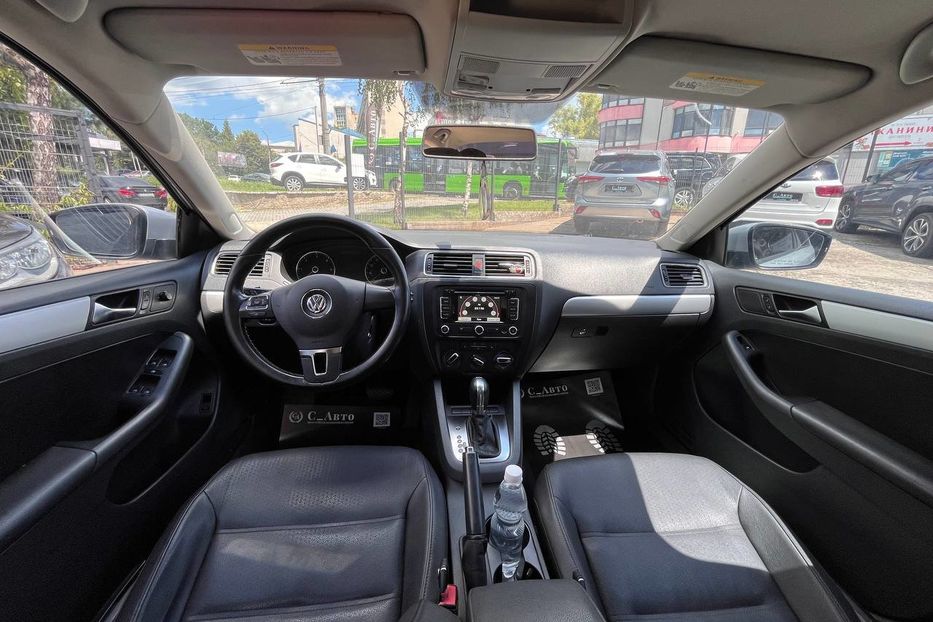 Продам Volkswagen Jetta 2011 года в Черновцах