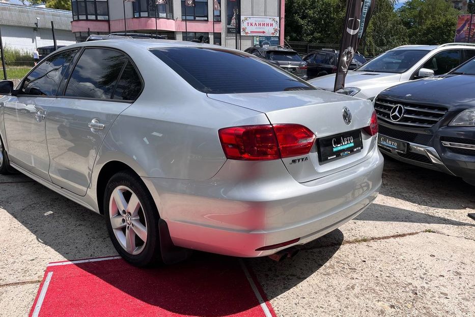Продам Volkswagen Jetta 2011 года в Черновцах