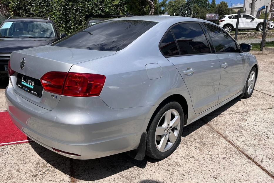 Продам Volkswagen Jetta 2011 года в Черновцах