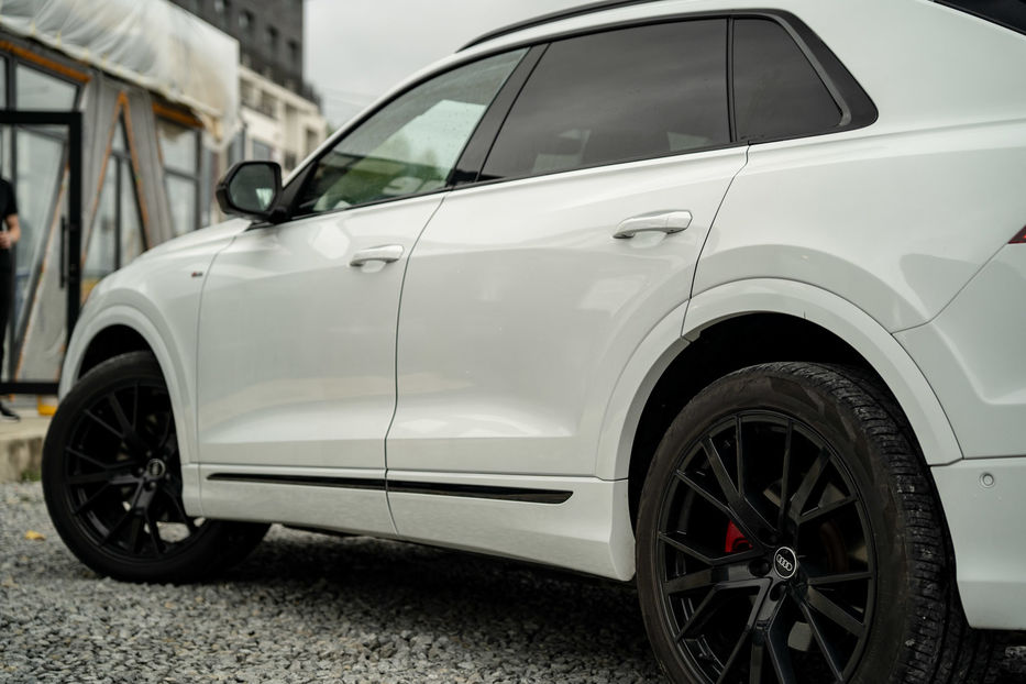 Продам Audi Q8 2020 года в Черновцах