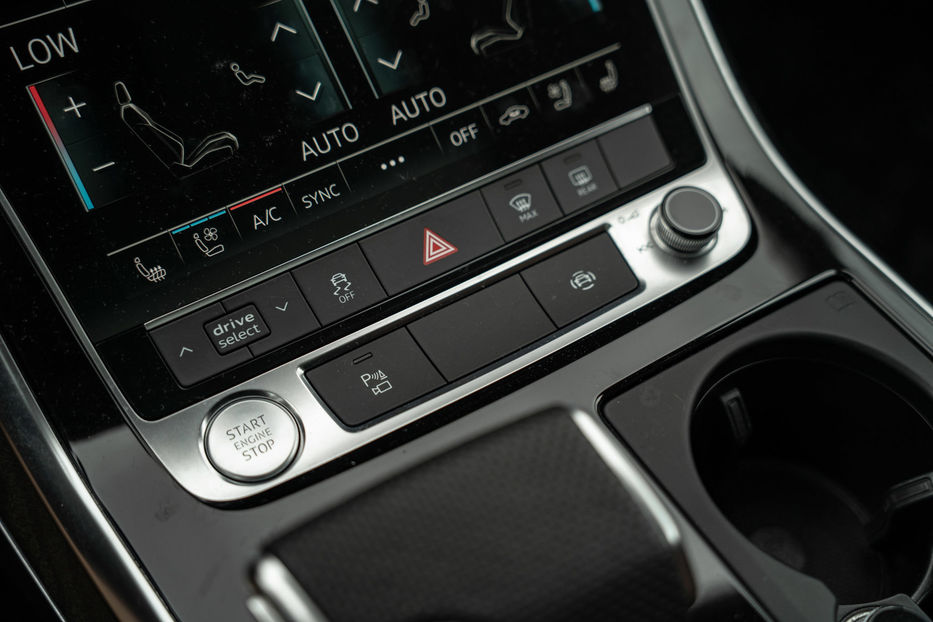 Продам Audi Q8 2020 года в Черновцах