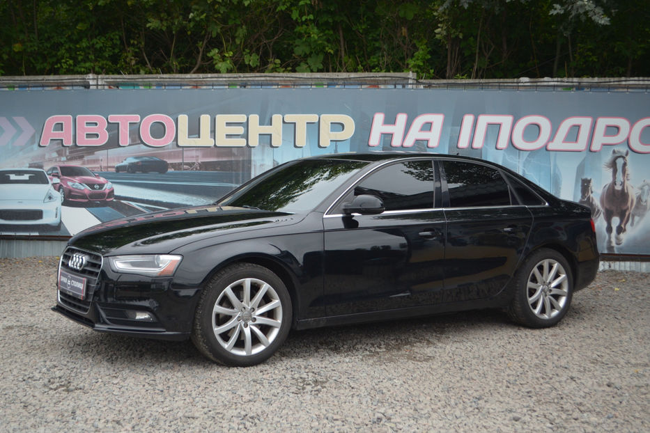 Продам Audi A4 2012 года в Киеве