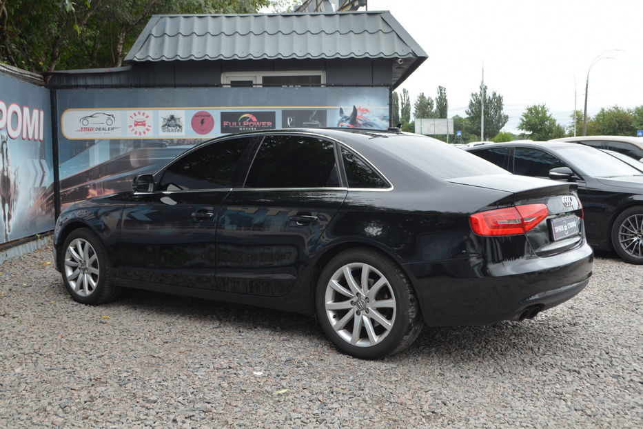 Продам Audi A4 2012 года в Киеве