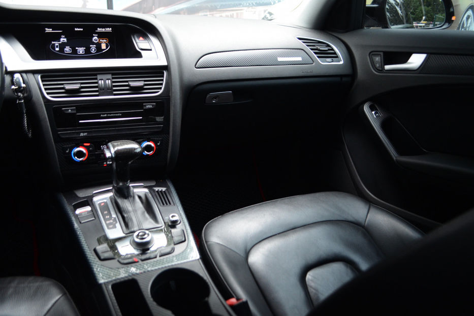 Продам Audi A4 2012 года в Киеве