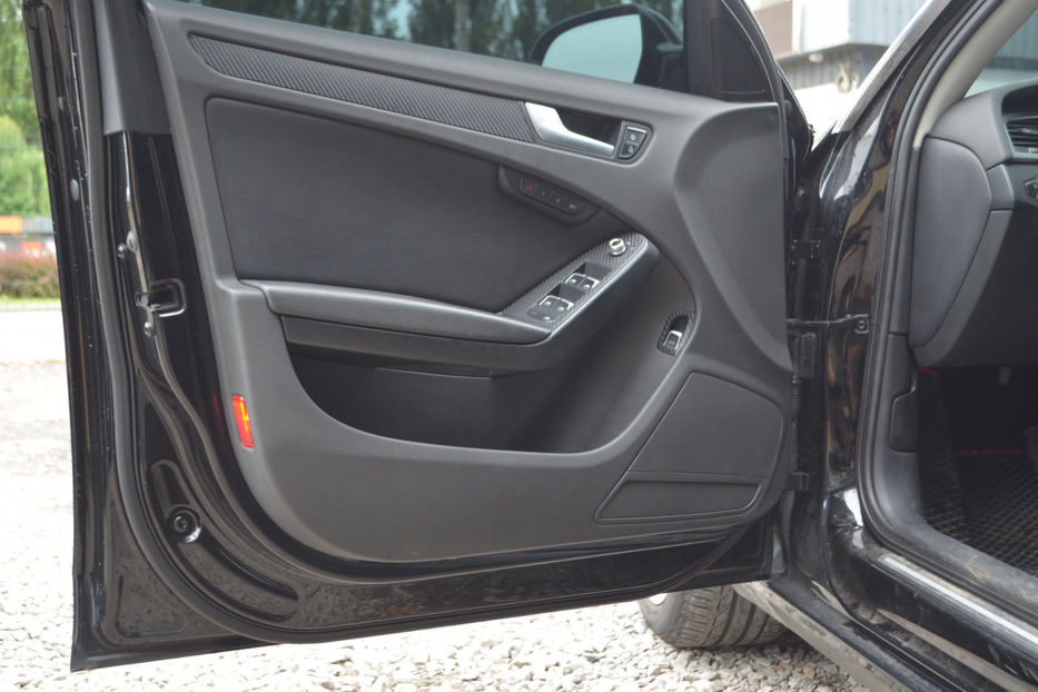Продам Audi A4 2012 года в Киеве