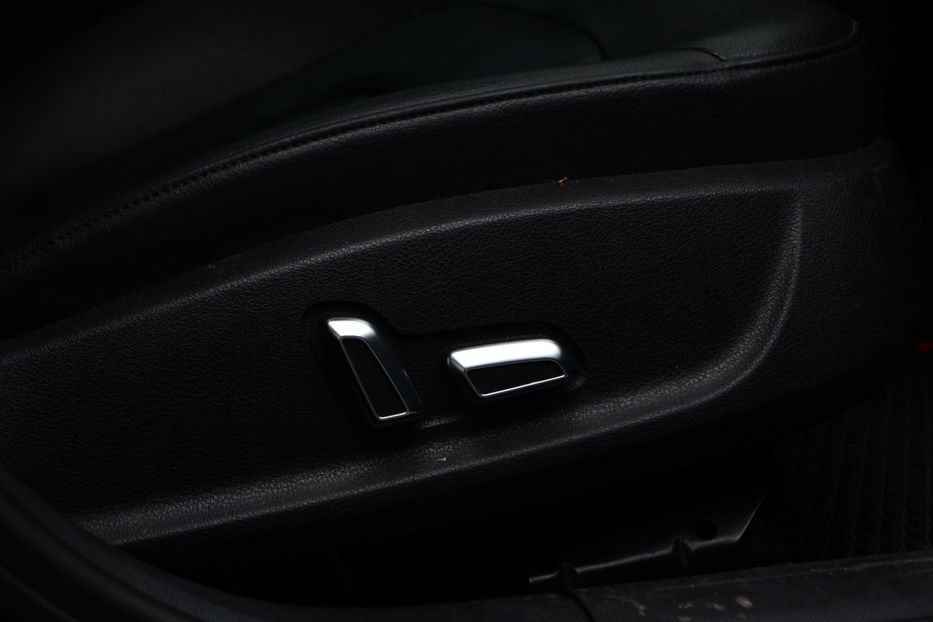 Продам Audi A4 2012 года в Киеве