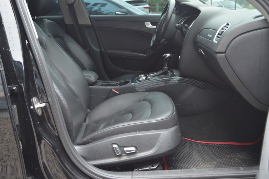 Продам Audi A4 2012 года в Киеве