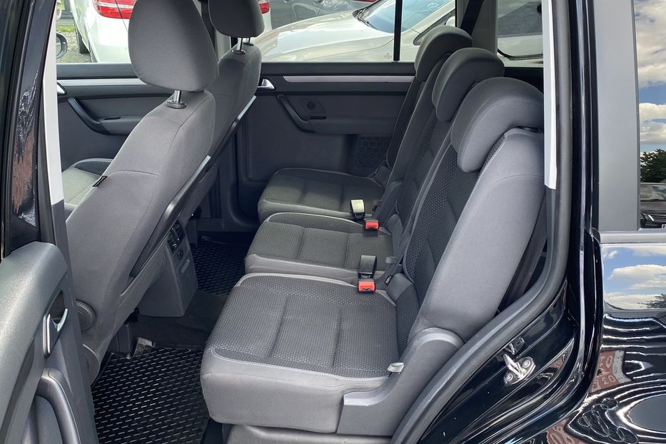 Продам Volkswagen Touran 2010 года в Луцке