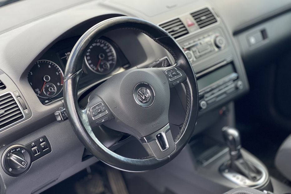 Продам Volkswagen Touran 2010 года в Луцке
