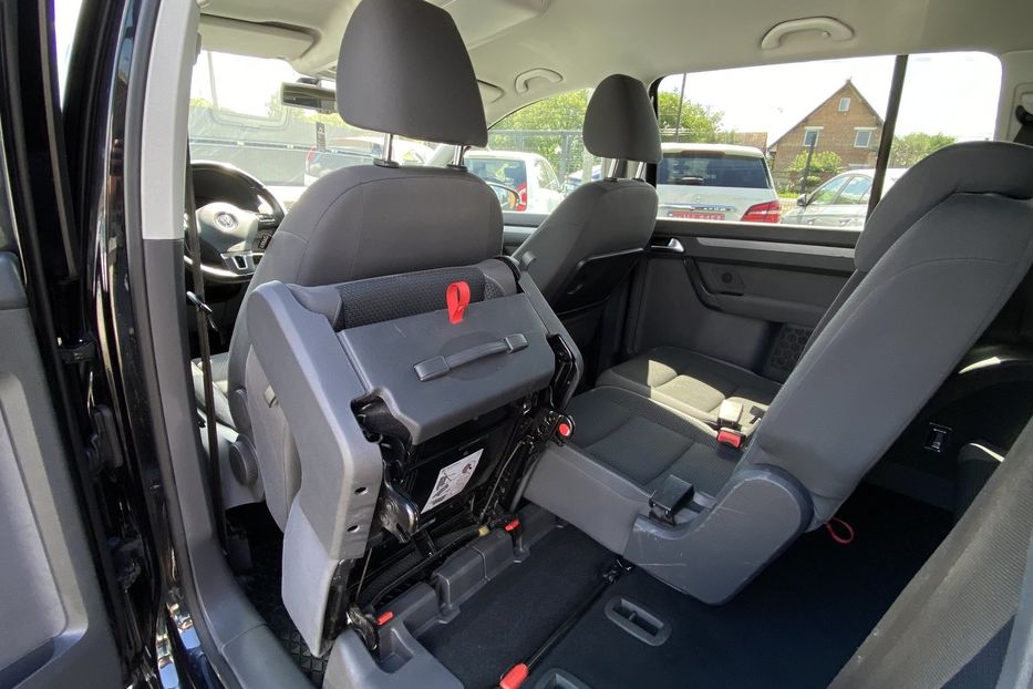 Продам Volkswagen Touran 2010 года в Луцке