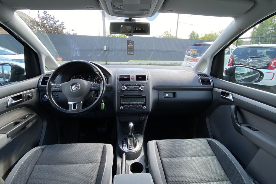 Продам Volkswagen Touran 2010 года в Луцке