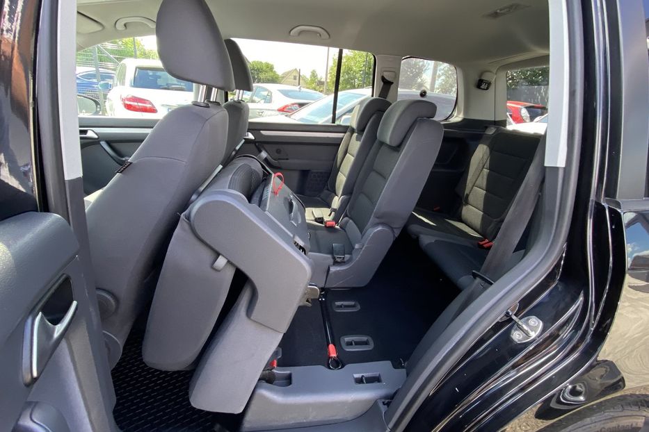 Продам Volkswagen Touran 2010 года в Луцке