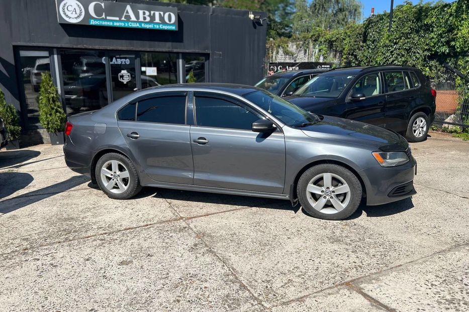 Продам Volkswagen Jetta 2012 года в Черновцах