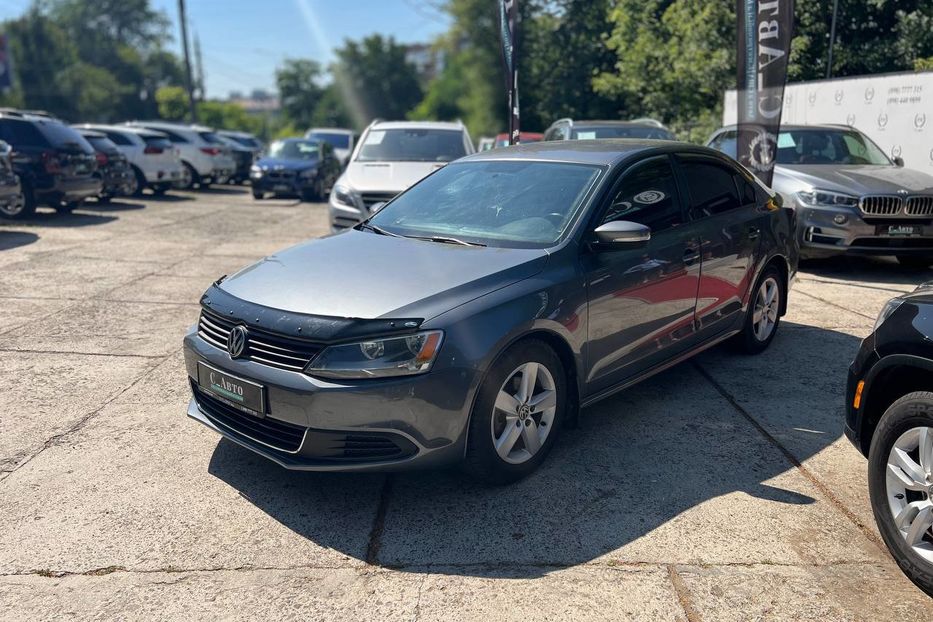 Продам Volkswagen Jetta 2012 года в Черновцах