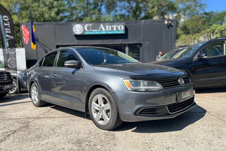 Продам Volkswagen Jetta 2012 года в Черновцах