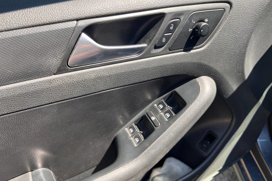 Продам Volkswagen Jetta 2012 года в Черновцах