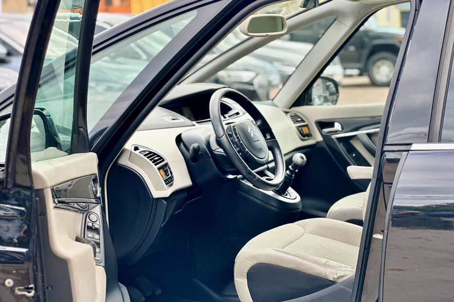 Продам Citroen Grand C4 Picasso 2011 года в Киеве