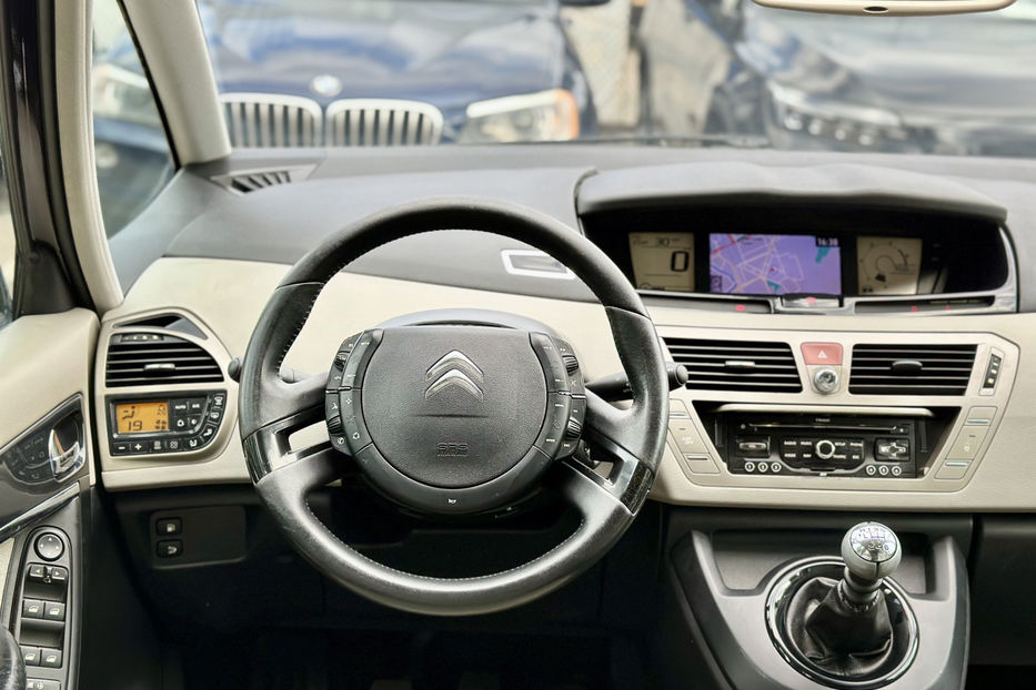Продам Citroen Grand C4 Picasso 2011 года в Киеве