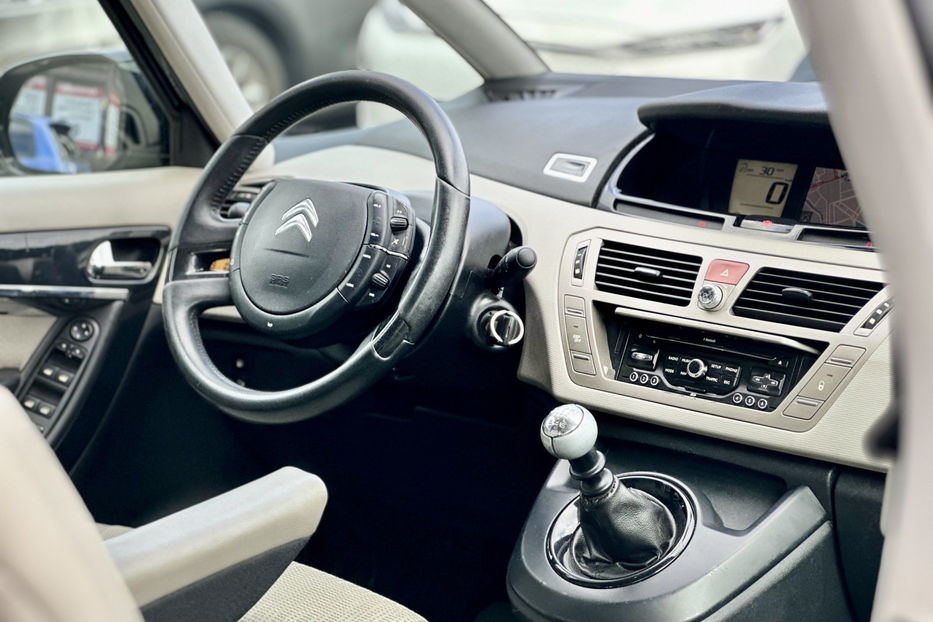 Продам Citroen Grand C4 Picasso 2011 года в Киеве