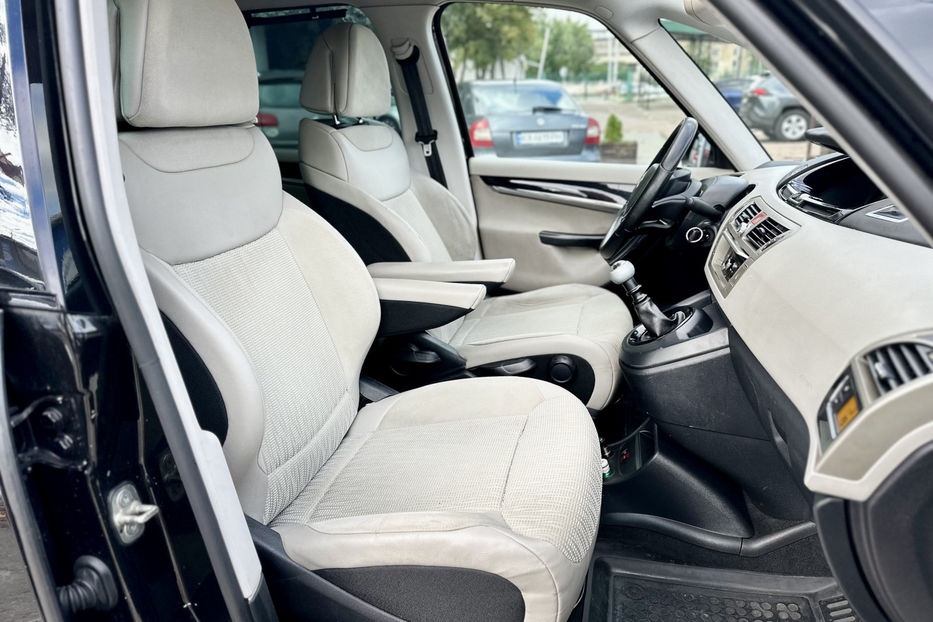 Продам Citroen Grand C4 Picasso 2011 года в Киеве