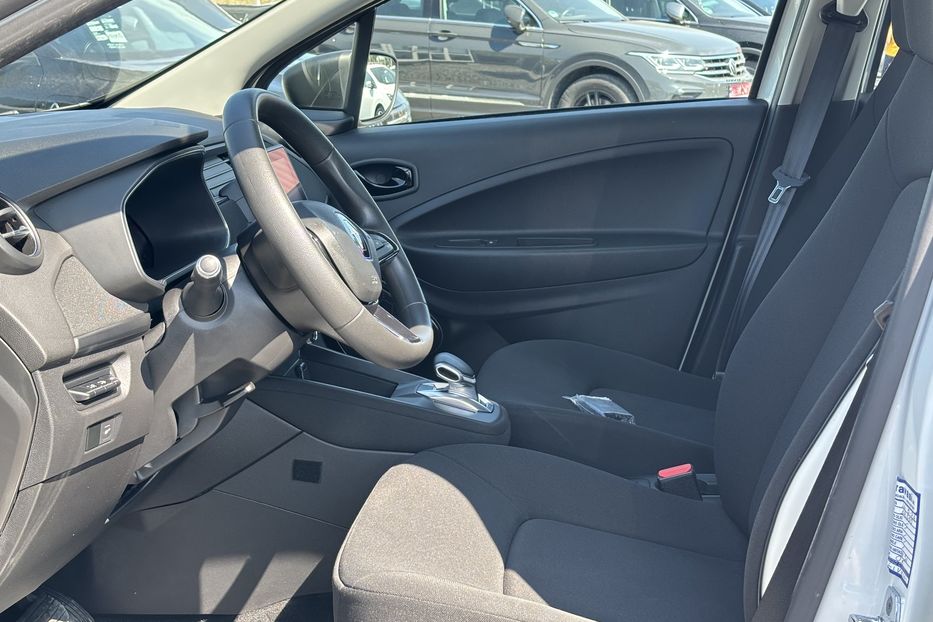 Продам Renault Zoe 51 кВт  2020 года в Львове