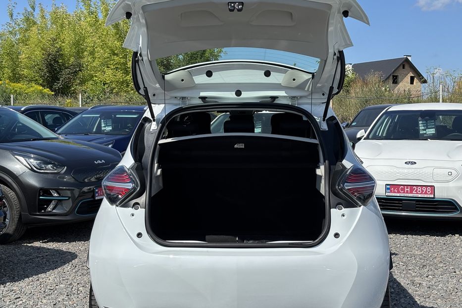 Продам Renault Zoe 51 кВт  2020 года в Львове