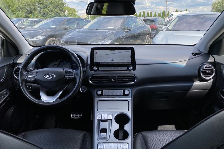 Продам Hyundai Kona 64 кВт Макс. комплектація Люк 2020 года в Львове