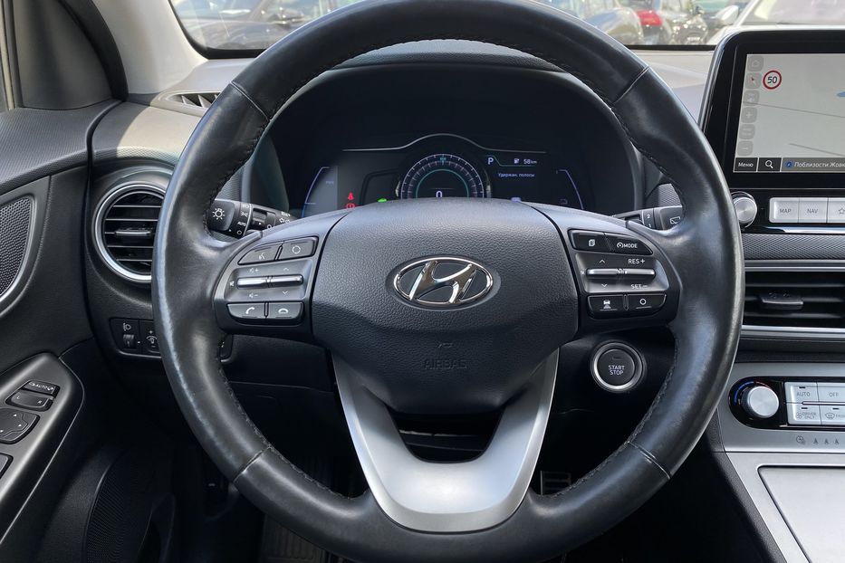 Продам Hyundai Kona 64 кВт Макс. комплектація Люк 2020 года в Львове