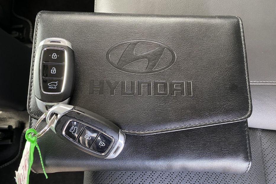 Продам Hyundai Kona 64 кВт Макс. комплектація Люк 2020 года в Львове