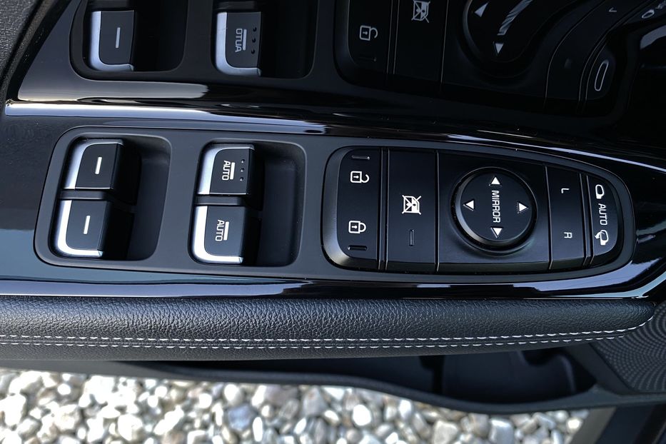 Продам Kia Niro 64 кВт Макс. комплектація 2020 года в Львове