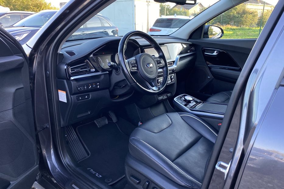 Продам Kia Niro 64 кВт Макс. комплектація 2020 года в Львове