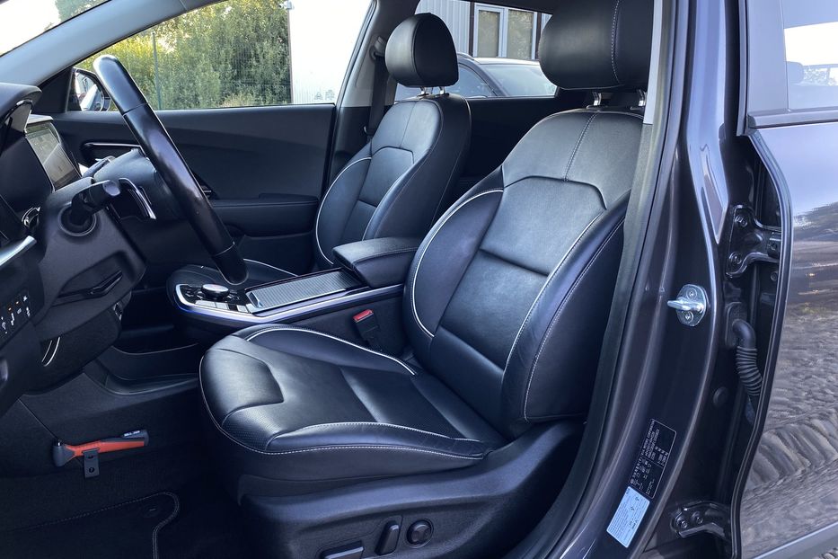 Продам Kia Niro 64 кВт Макс. комплектація 2020 года в Львове