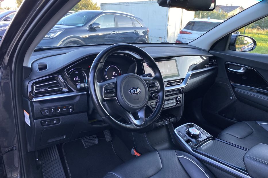 Продам Kia Niro 64 кВт Макс. комплектація 2020 года в Львове