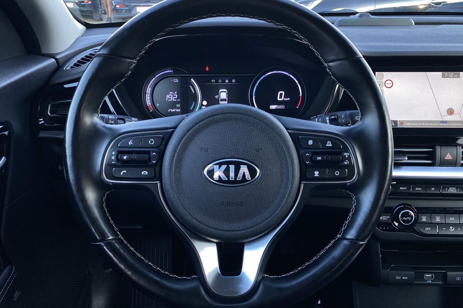 Продам Kia Niro 64 кВт Макс. комплектація 2020 года в Львове