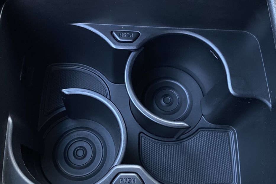 Продам Kia Niro 64 кВт Макс. комплектація 2020 года в Львове