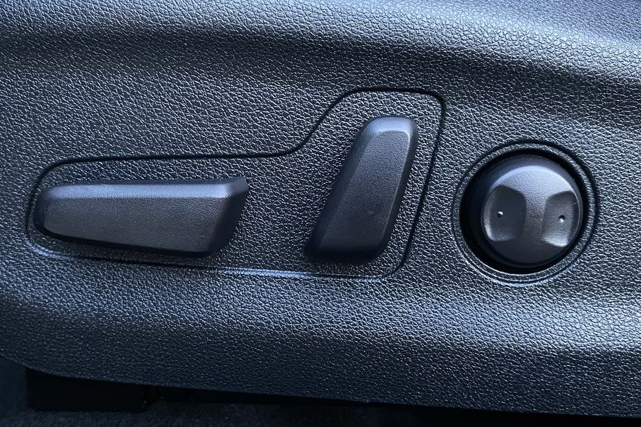 Продам Kia Niro 64 кВт Макс. комплектація 2020 года в Львове