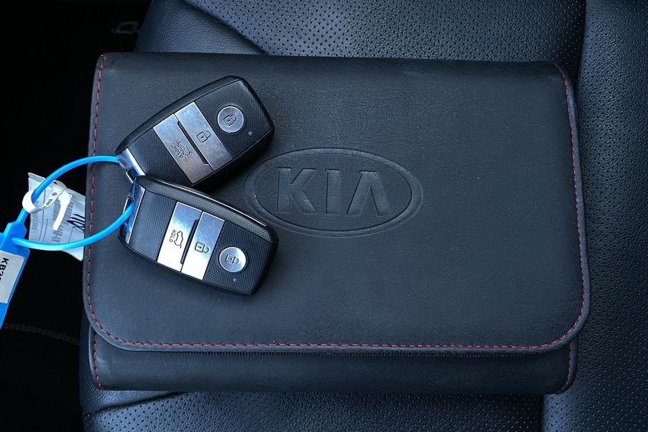 Продам Kia Niro 64 кВт Макс. комплектація 2020 года в Львове