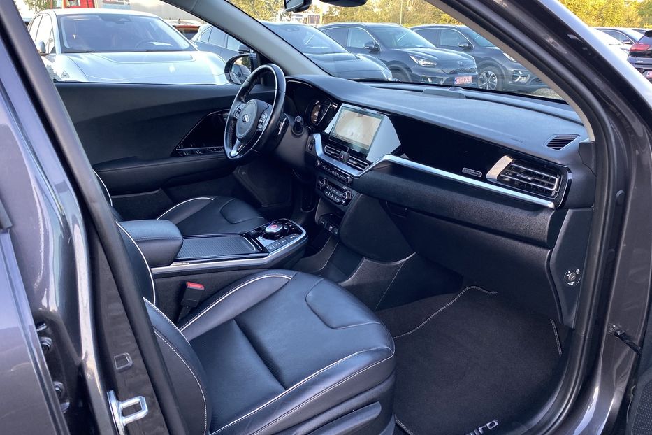 Продам Kia Niro 64 кВт Макс. комплектація 2020 года в Львове