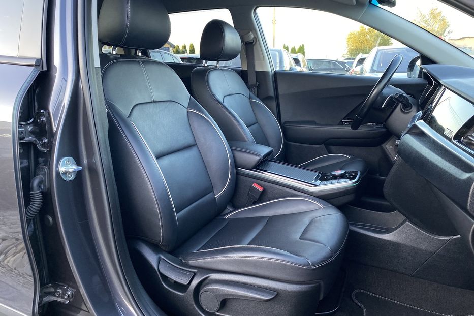 Продам Kia Niro 64 кВт Макс. комплектація 2020 года в Львове