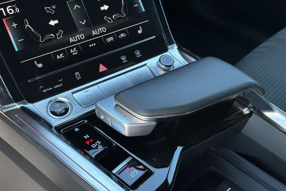 Продам Audi E-Tron 2022 года в Львове